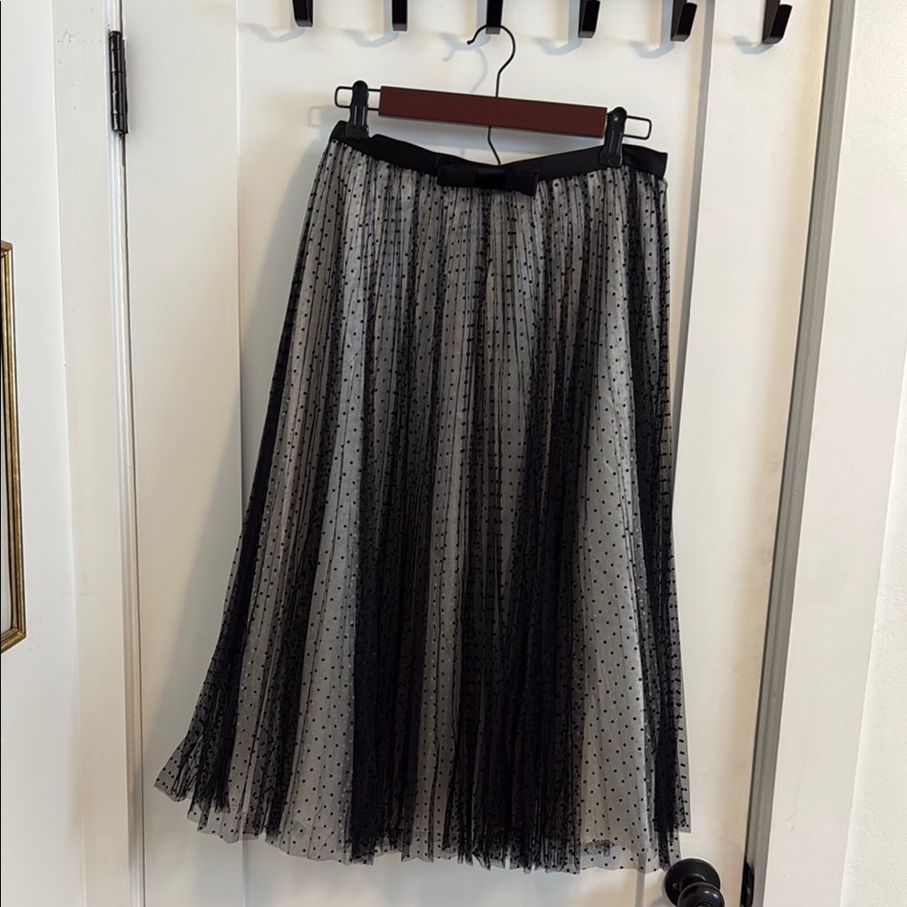 Elegant Black and Gray Polka Dot Skirt
